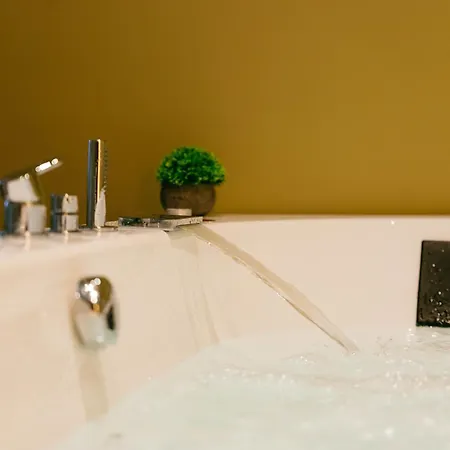 Victoria's Suite&spa Con Parcheggio Privato * Como